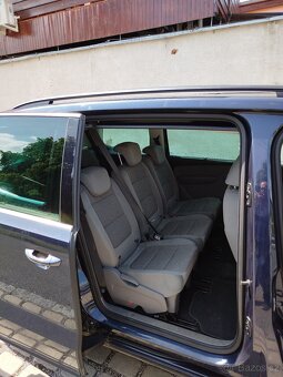 VW Sharan rok 2012, najeto 258.0000 km, STK do 06/27, 7 míst - 9