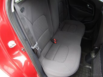 Kia Rio 1.4i , 80 kW benzín, 2015 - 9