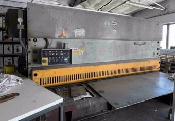 Tabulové nůžky NTA 3150/10 A z roku 1981 - 9