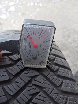 Zimní pneu 195/65 R15 s disky na Škoda Octavia - 9