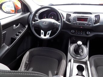 Kia Sportage 2.0 CVVT 4x4 120kW PANORAMA, KAMERA, ZÁVĚS - 9