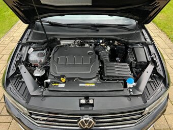 ✅ 2021 VW Passat 2.0TDI R-Line 4Motion Webasto Ťažné HeadUp - 9