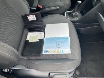 VW POLO 6R 2011 1,4 63KW MODEL TEAM 2011 TOP STAV - 9