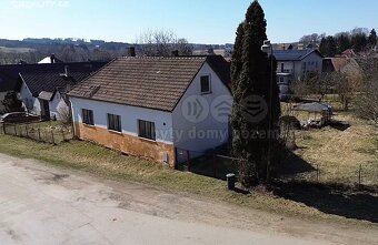 Rodinný dům k rekonstrukci - 9