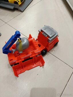 Tlapkova Patrola - 9