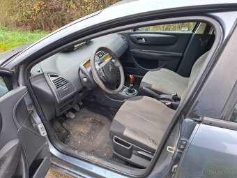 Citroën C4, 1,6 HDI, 66 kW, 2006 - 9