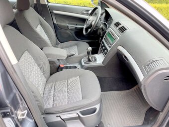 -ŠKODA OCTAVIA 1.6TDi 77kW,TEMPOMAT, 1.MAJITEL,SER.KNÍŽKA, - 9