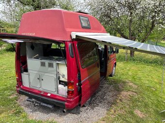 Malý ale RODINNÝ camper: Ford Transit NUGGET Westfalia - 9