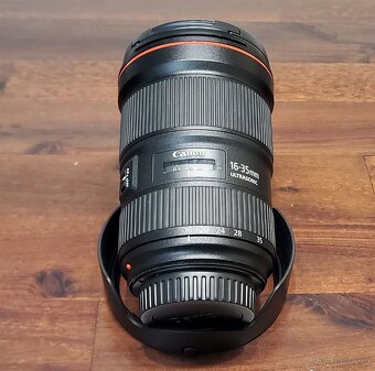 Objektiv Canon EF 16-35mm f/2.8L III USM / komplet, jak nový - 9