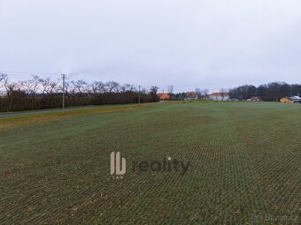 Prodej stavebního pozemku 748 m², Pohořelice, ev.č. 00049 - 9