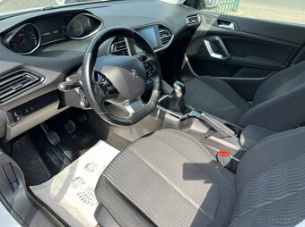 prodáváme Peugeot 308 1.2 Turbo 81kw - 9