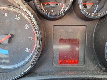 Opel Astra J kombi 1,4 - 9