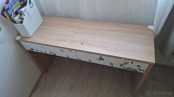 2x stůl a úložný kontejner - 9