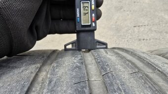 Letní pneu 245/35/19 Michelin - 9