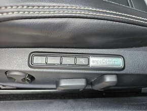 VW Passat B8 2.0TDI 140kW DSG 4x4 R18" Kamera 360 Virtual - 9