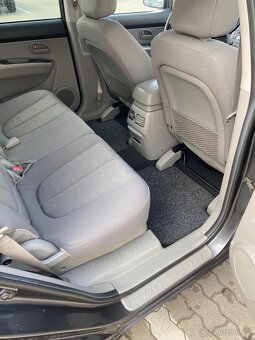 Kia Carens 2.0crdi diesel 103 kw najetto 166000 tis - 9