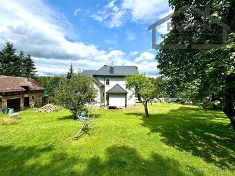 Vícegenerační vila (260 m2) po rekonstrukci se zahradním dom - 9