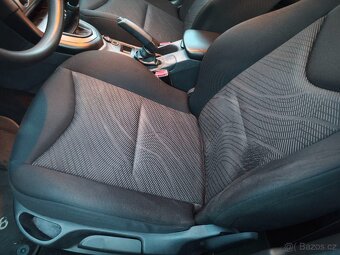 Peugeot 308 1.6i(benzin) 88 kW rv 2009 - 9