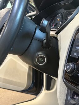 Škoda Octavia 3 III, 2.0 TDi 110kW, Bixenon, Tažné, Kůže - 9