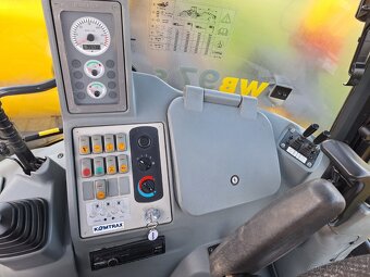 KOMATSU WB97 S-5E0 4X4 - 9