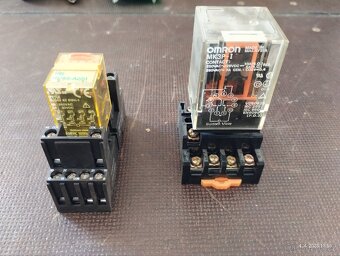 Elektroinstalační materiál - 9