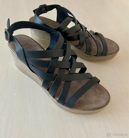 Nové kožené sandály Baťa 37 - 9