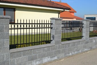 REKONSTRUKCE BYTŮ A DOMU - 9