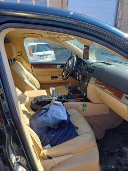 Prodám Volkswagen tuareg 2.5 tdi  128 kw - 9