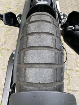 Husqvarna Svartpilen 401 - 9