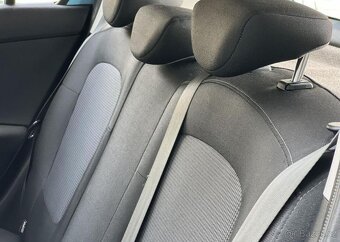 Hyundai i20 1.2i 16v KLIMATIZACE ČR 1.MAJ manuál 63 kw - 9
