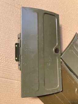 Uaz 452, sanitka, buchanka sklo s krížom - 9