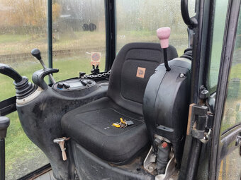 BAGR JCB 1,5t rok 2010 + 3 lžíce - 9