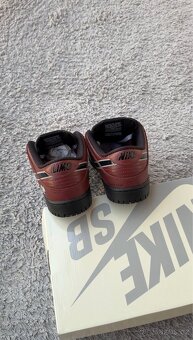 Nike SB Dunk Low Limosine Skateboards - 9