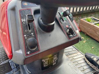 Traktor Toro Wheel Horse - 9