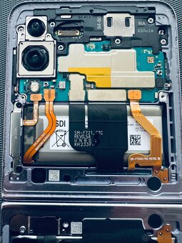 Samsung Galaxy Flip 4 8/128Gb - 9