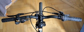 24" CO-OP hybridní hliníkové kolo s kotoučovými brzdami - 9