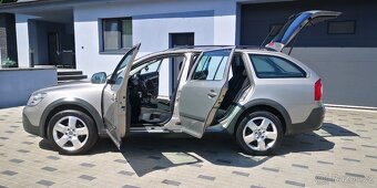 Škoda Octavia Kombi SCOUT 1,8 TSI - 118kw. 4X4. .KRÁSNÝ STAV - 9