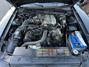 Ford Mustang 3.8 V6 , manuál , klimatizace , slušný stav - 9