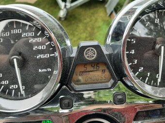 Yamaha XJR 1300 lehce bouraná - 9