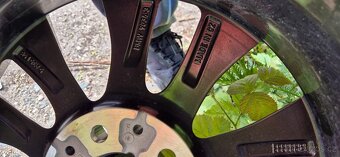 BMW 1er F70 – originální disky R17 s letními pneu Maxxis 205 - 9