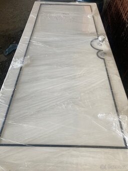 Nábytek prodejny, vybavení obchodu levně - 9