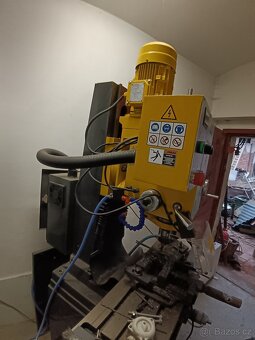 Vrtačko fréza + příslušenství - 9