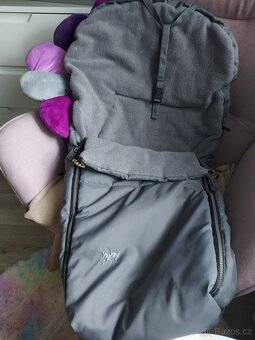 Autosedačka, nosítko - 9