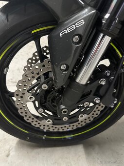 Kawasaki Z900 - 9