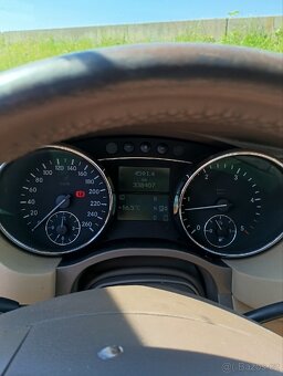 Mercedes R320 - 9