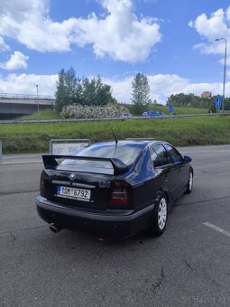 Octavia 1.8t 132kw rs manuál - 9