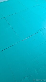 Plovoucí podlaha s nápisy včetně podložky Starlon cca 20 m2 - 9