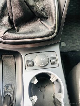 Ford Kuga 1.5 ecoboost titanium 110kw r.v . 2015 - 9