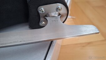 Dětské lední brusle 39 stélka 25,4cm 1x použité  nerez nůž - 9