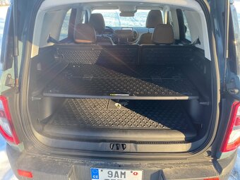 Ford Bronco 2.0T 183 kW 4x4 / SPORT BADLANDS / 8 tis. KM - 9